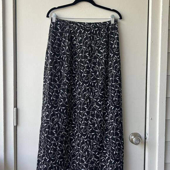 Black and White Floral Whimsigoth Maxi Skirt - Picture 1 of 3